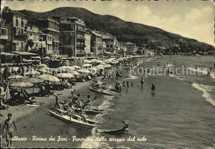 ALAssIO Savona Liguria IT Panorama della spiaggia dal molo Riviera dei Fiori Str