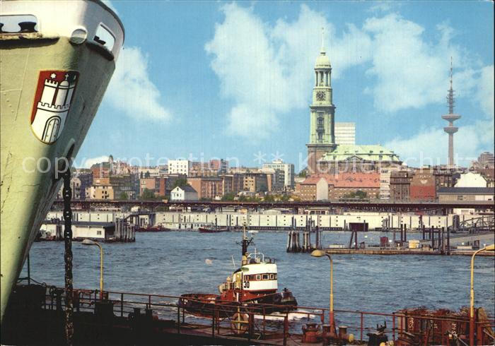 HAMBURG  CITY Hafen mit Michaeliskirche und Fernsehturm Schiffsbug Schlepper