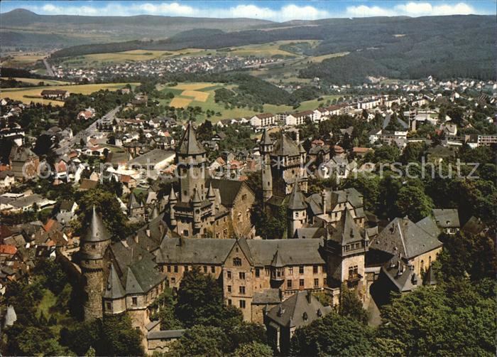 Braunfels Teilansicht mit Schloss Luftkurort Fliegeraufnahme