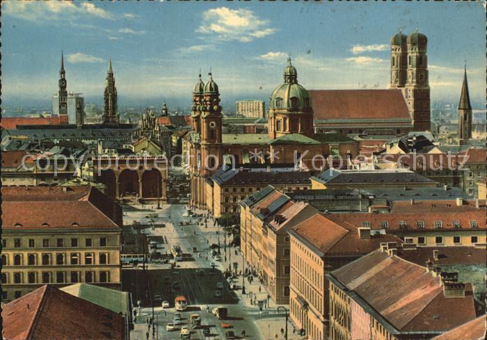 Muenchen Bayern Ludwigstrasse mit Zentrum