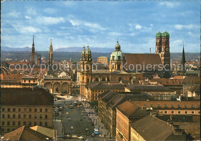 Muenchen Bayern Tuerme der Stadt