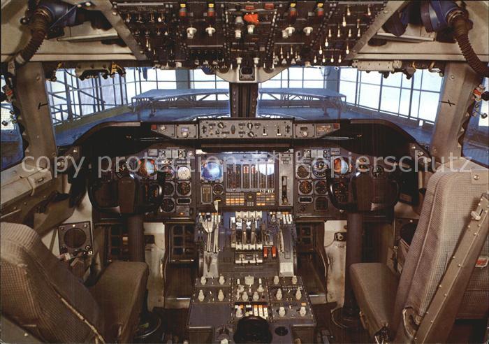 Swissair B 747 Cockpit
