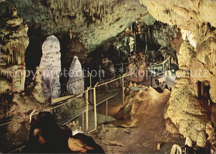 Hoehlen Caves Grottes Bärenhöhle Karlshöhle Erpfingen