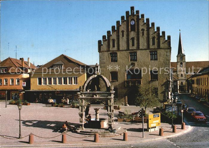 Hammelburg Marktplatz mit Rathaus Brunnen