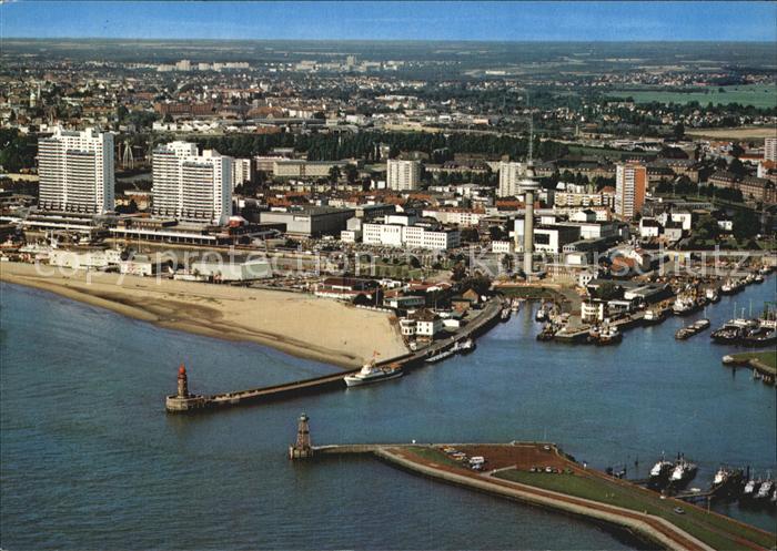 Bremerhaven Stadtmitte und Geestemole Fliegeraufnahme