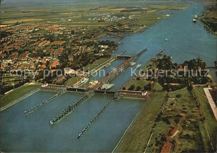Brunsbuettelkoog Fliegeraufnahme Schleusen