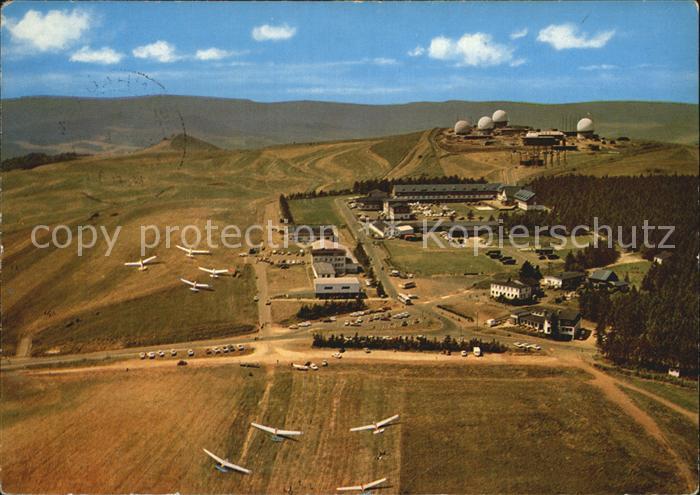 Wasserkuppe Rhoen Fliegeraufnahme mit Segelfliegern