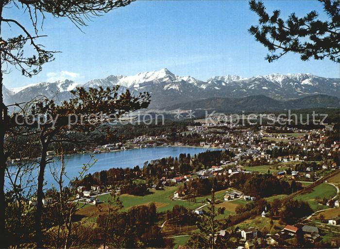 Velden Woerthersee Blick von der Aussicht auf die Bucht