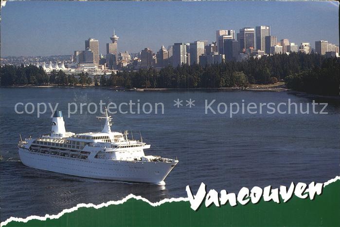 Vancouver British Columbia Skylin mit Personenschiff