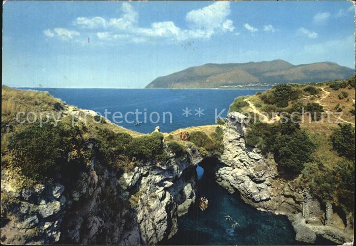 Sorrento Campania Baeder der Koenigin Johanna