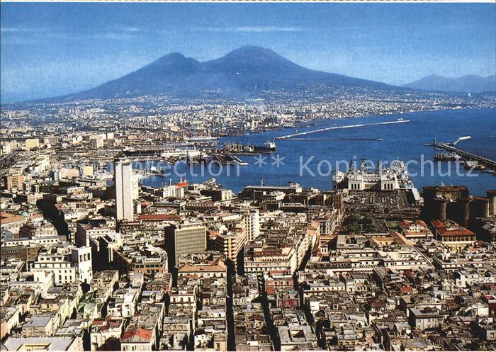 Napoli Neapel Fliegeraufnahme mit Hafen