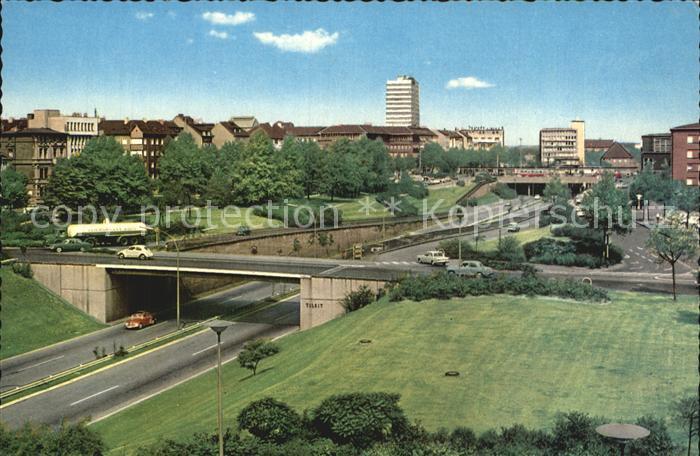 Duisburg Ruhr Stadtautobahn am Hauptbahnhof