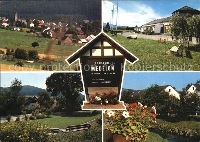 Medelon Teilansicht Park Blumenschmuck