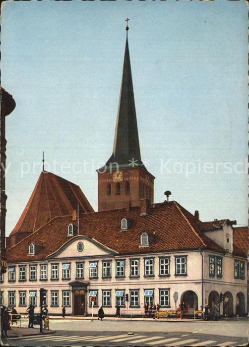 Uelzen Lueneburger Heide Rathaus und Sankt Marien Kirche