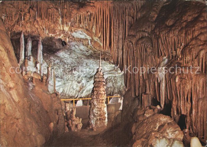 Hoehlen Caves Grottes Dechenhöhle Kaiserhalle