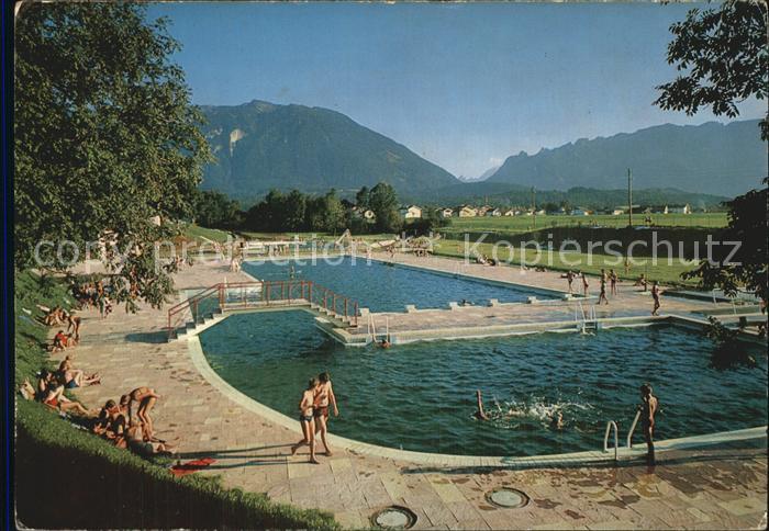 Schwarzbach Marzoll Schwimmbad mit Untersberg und Lattengebirge