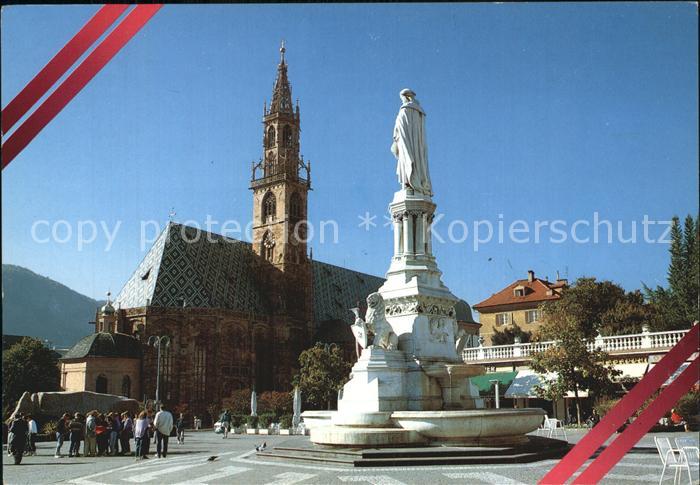 Bolzano Piazza Walther Duomo e Monumento a Walther von Vogelweide Kirche Denkmal