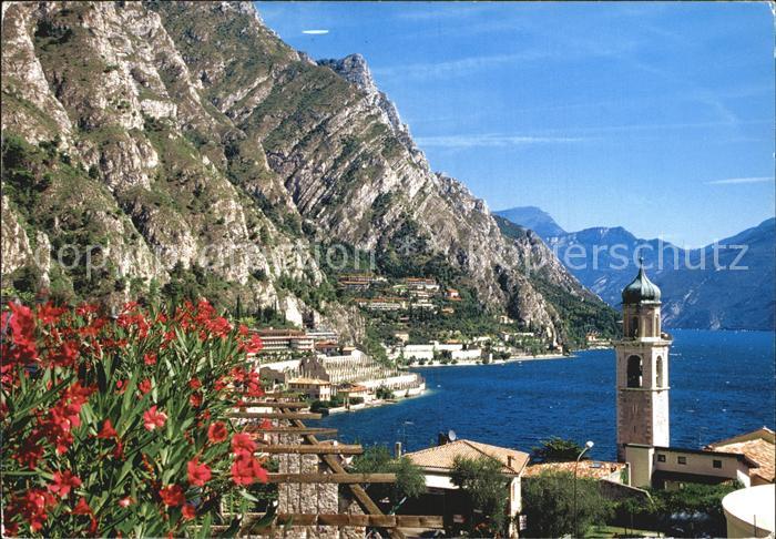 Limone sul Garda Ortsansicht mit Kirche Gardasee Alpen