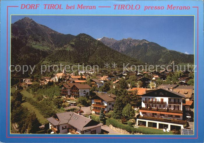 Dorf Tirol Ansicht mit Mutspitze Texelgruppe