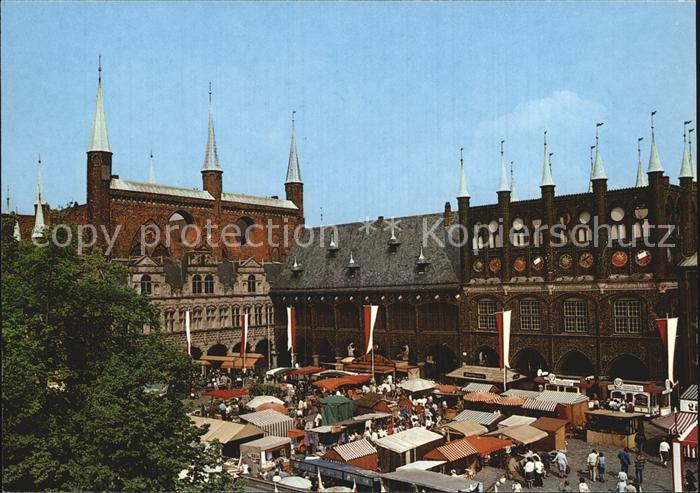 LueBECK CITY Markt mit Rathaus