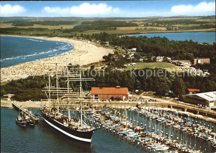 Travemuende Ostseebad Bootshafen Viermast Segler Fliegeraufnahme