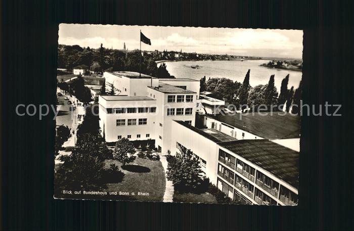 Bonn Rhein Bundeshaus Blick ueber den Rhein
