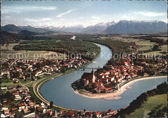 Laufen Salzach Fliegeraufnahme mit Blick in die Salzburger Alpen