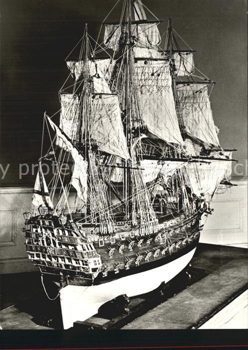 Eutin Schleswig-Holstein Schloss Modell eines russischen Linienschiffes