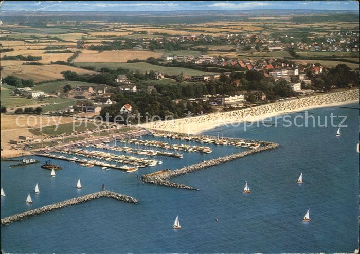 Groemitz Ostseebad Fliegeraufnahme mit Hafen