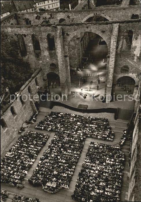 Bad Hersfeld Festspiele in der Stiftsruine Blick auf Buehne und Zuschauerraum