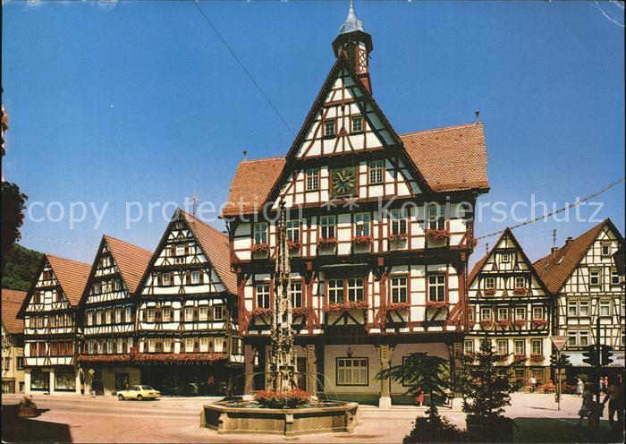 Bad Urach Fachwerkhaus mit Brunnen