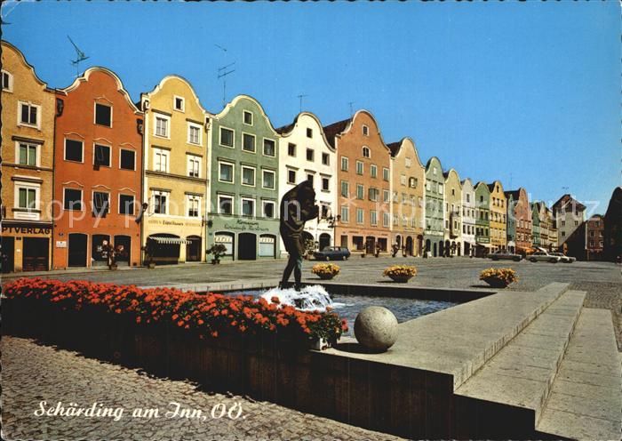 Schaerding Oberer Stadtplatz Christopherus Brunnen