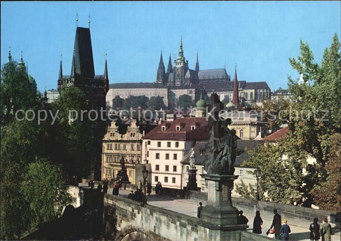 Praha Prahy Prague Karlsbruecke mit Turm