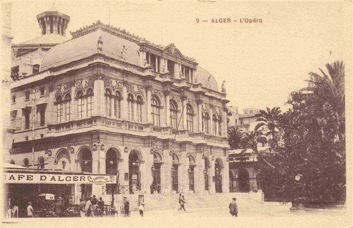 ALGER  Algerie Opéra Café-d Alger Passanten Platz Palmen Treppenaufgang Kuppelba