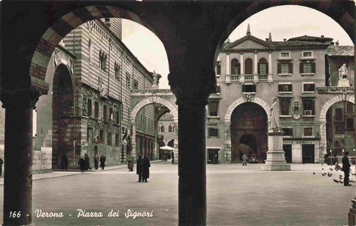 VERONA  Veneto IT Piazza dei Signori