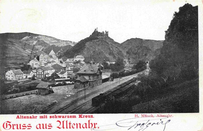 Altenahr Panorama mit dem schwarzen Kreuz