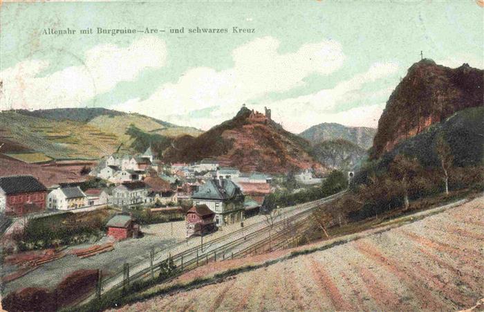 Altenahr mit Burgruine Are und schwarzem Kreuz