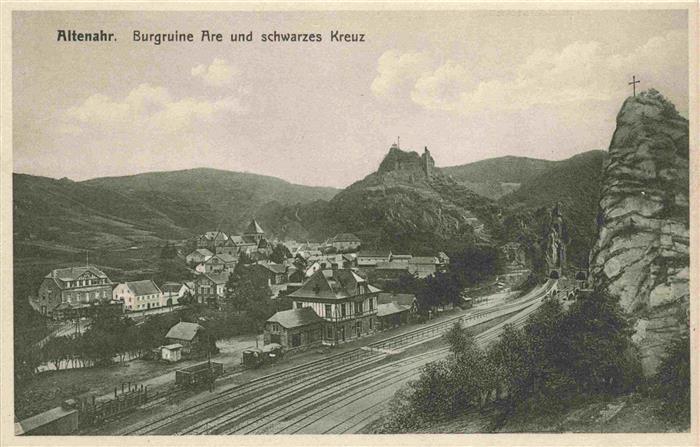 Altenahr Burgruine Are und schwarzes Kreuz