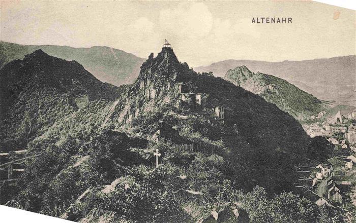 Altenahr mit Burg und weissem Kreuz