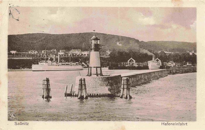 Sassnitz Ostseebad Ruegen Hafeneinfahrt Leuchtturm