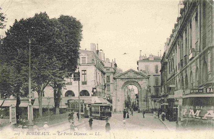 Strassenbahn Tramway-- Bordeaux La Porte Dijeaux