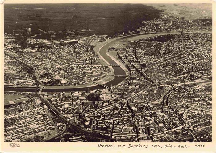Foto Hahn Nr. 10533 Dresden V.d. Zerstörung 1945 West