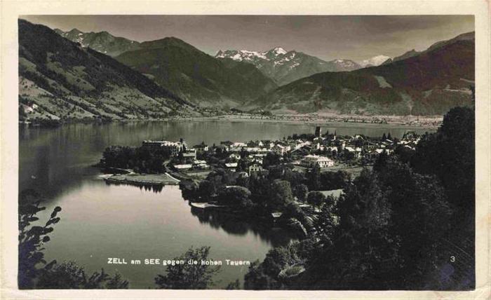 Zell See AT mit den Hohen Tauern