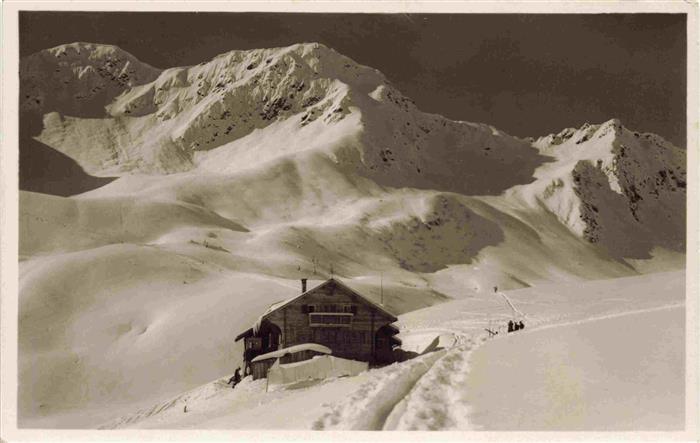 Schwarzwasserhuette 1651m Vorarlberg AT mit Gruenhorn