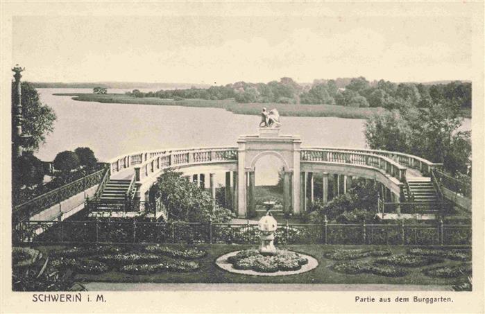 Schwerin  Mecklenburg Partie aus dem Burggarten