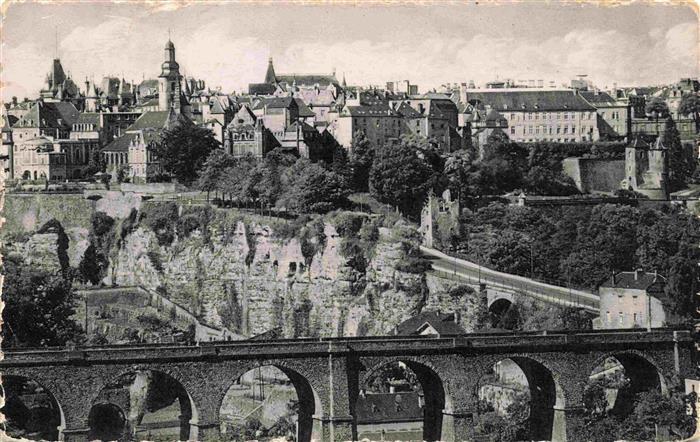 LUXEMBOURG  Luxemburg Vue sur les rochers du Bock