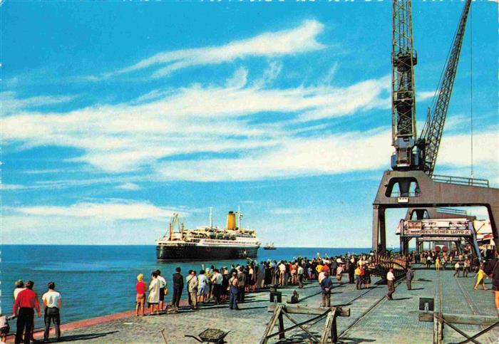 BREMERHAVEN Nordsee An der Columbuskaje MS Bremen