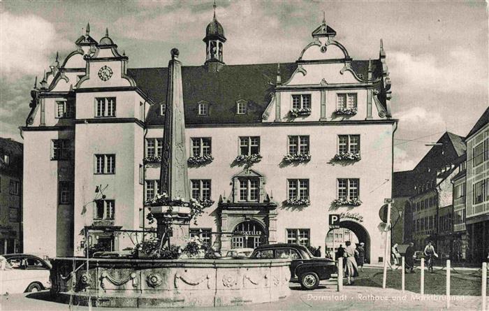 Darmstadt Rathaus und Marktbrunnen