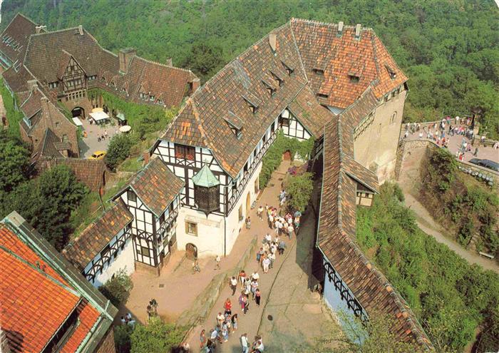 Eisenach Thueringen Die Wartburg mit Burghof und Wartburghotel Fliegeraufnahme