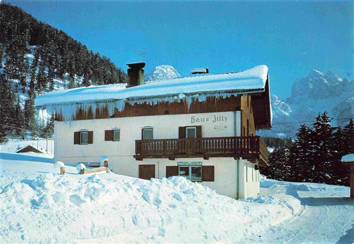 Prags Gaestehaus Haus Zilly Winterlandschaft Dolomiten